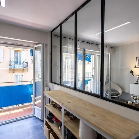 Apartman Stylish 2br With Garage And Ac Port Of *